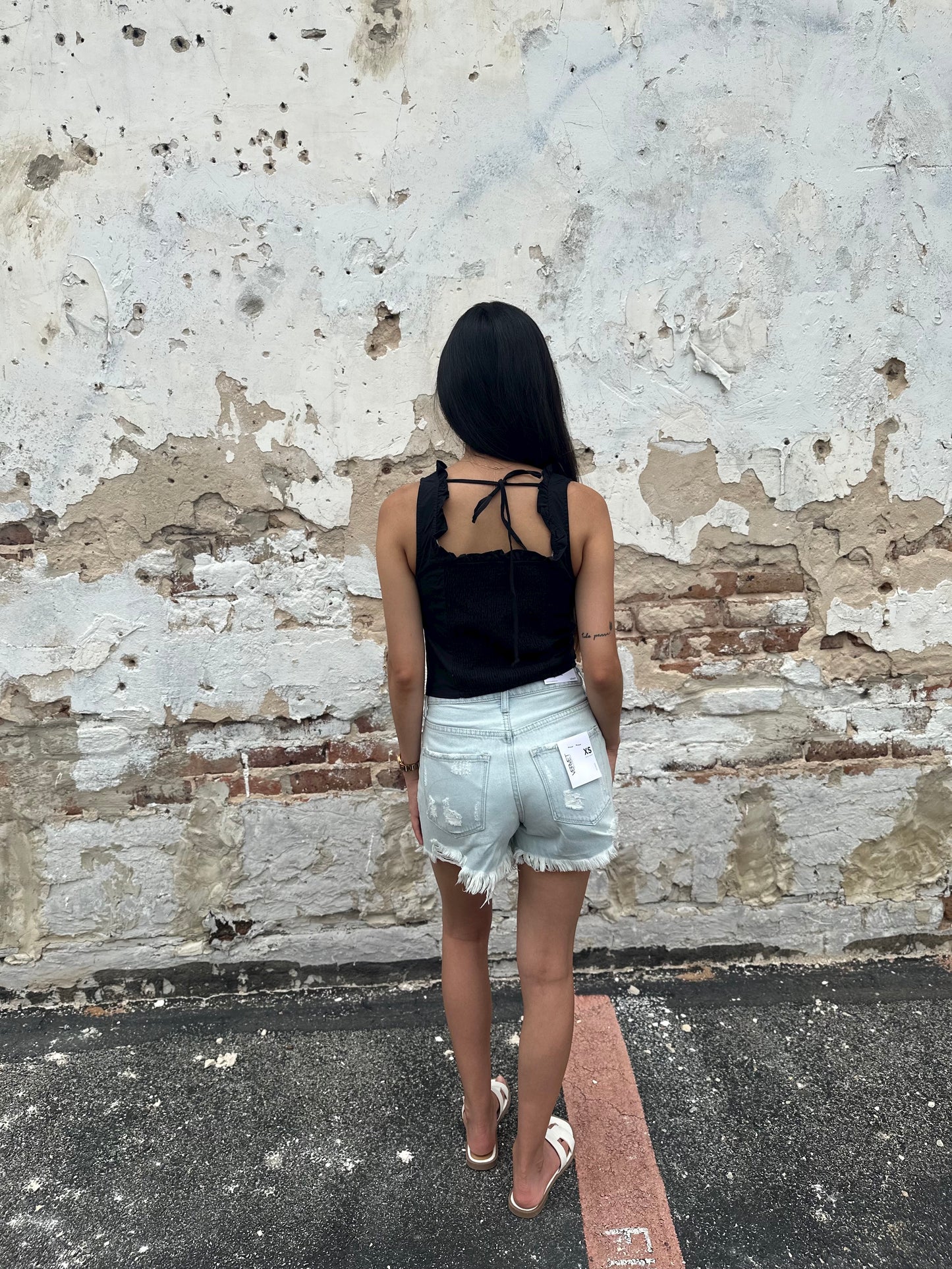 Everdeen front hook and eye closure top