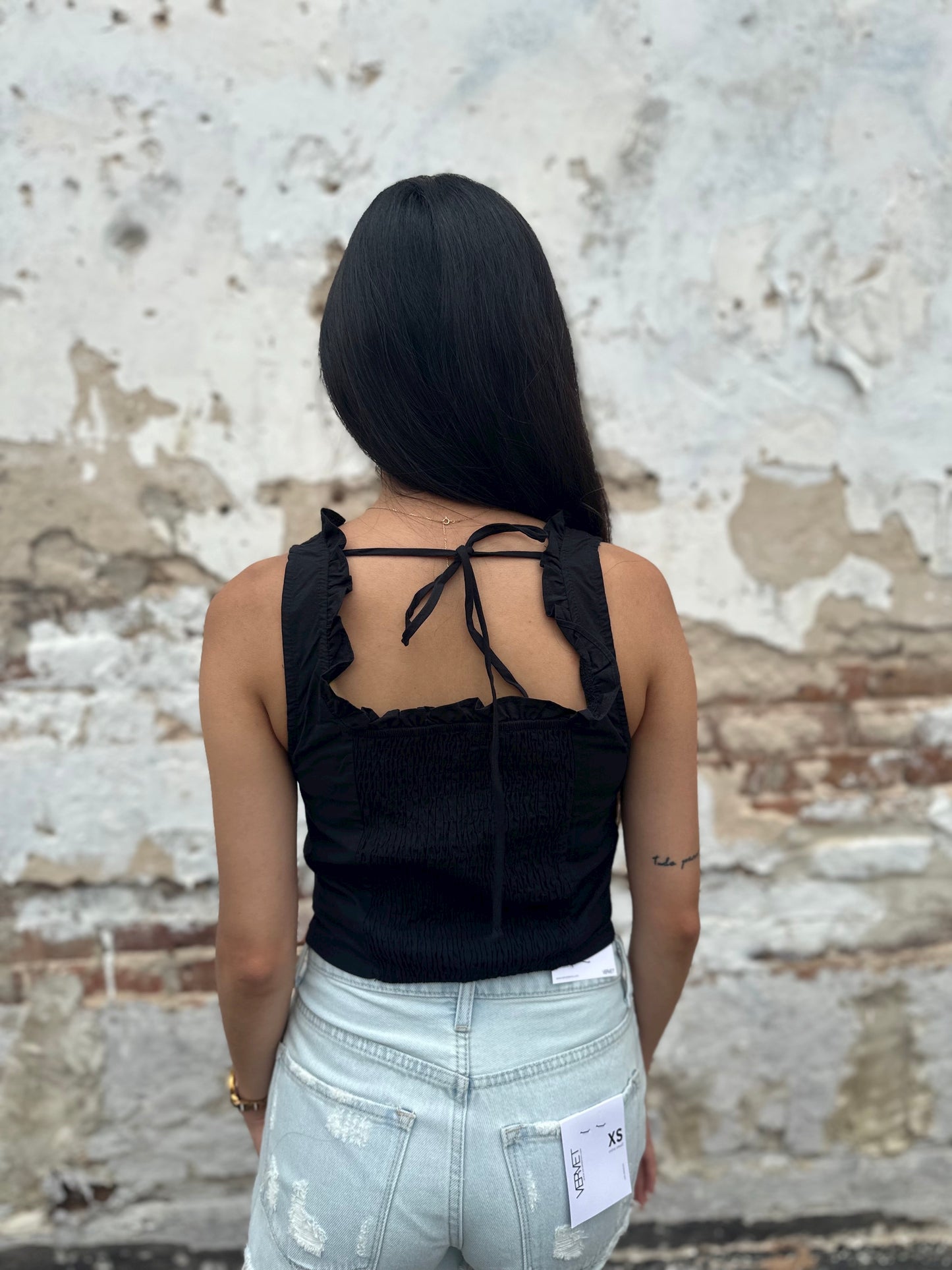 Everdeen front hook and eye closure top
